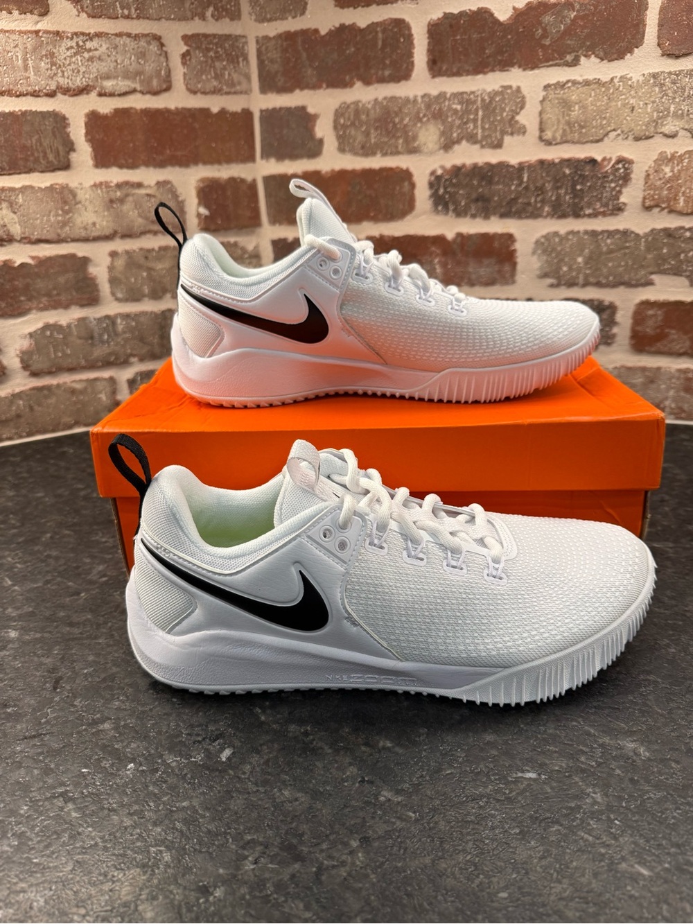 Nike Air Zoom HyperAce 2 Volleyball Shoes - White/Black NIB Size 9